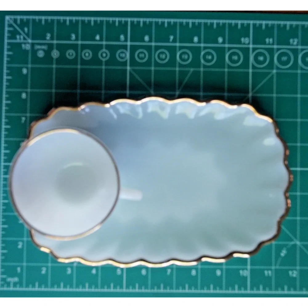 Vintage Anchor Hocking Milk Glass Snack Set 4 Cups 4 Trays Gold Trim